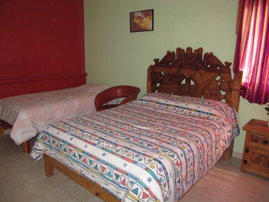 La Puerta Violeta Guesthouse & Spa San Juan Cosalá Δωμάτιο φωτογραφία