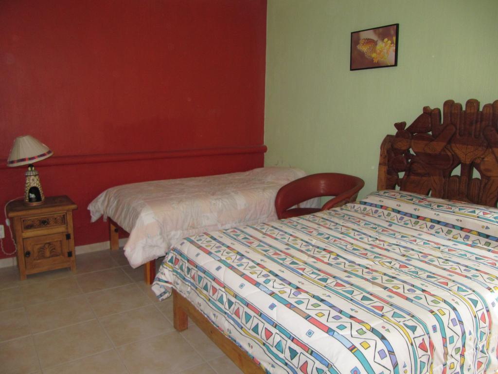 La Puerta Violeta Guesthouse & Spa San Juan Cosalá Δωμάτιο φωτογραφία
