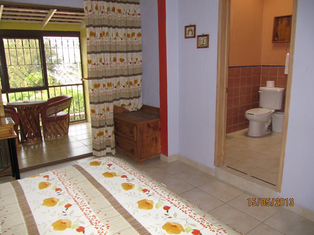 La Puerta Violeta Guesthouse & Spa San Juan Cosalá Δωμάτιο φωτογραφία